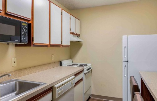 Extended Stay America Suites - Omaha - West - image 45