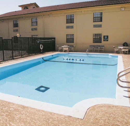 La Quinta Inn by Wyndham Omaha West - image 15