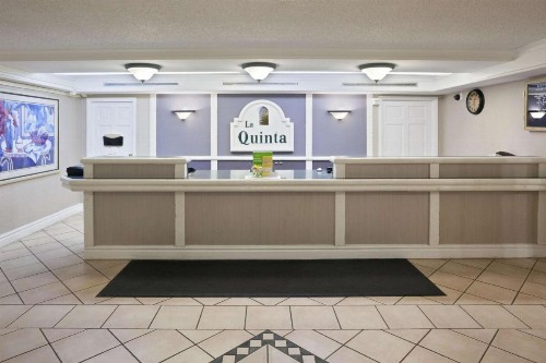 La Quinta Inn by Wyndham Omaha West - image 19