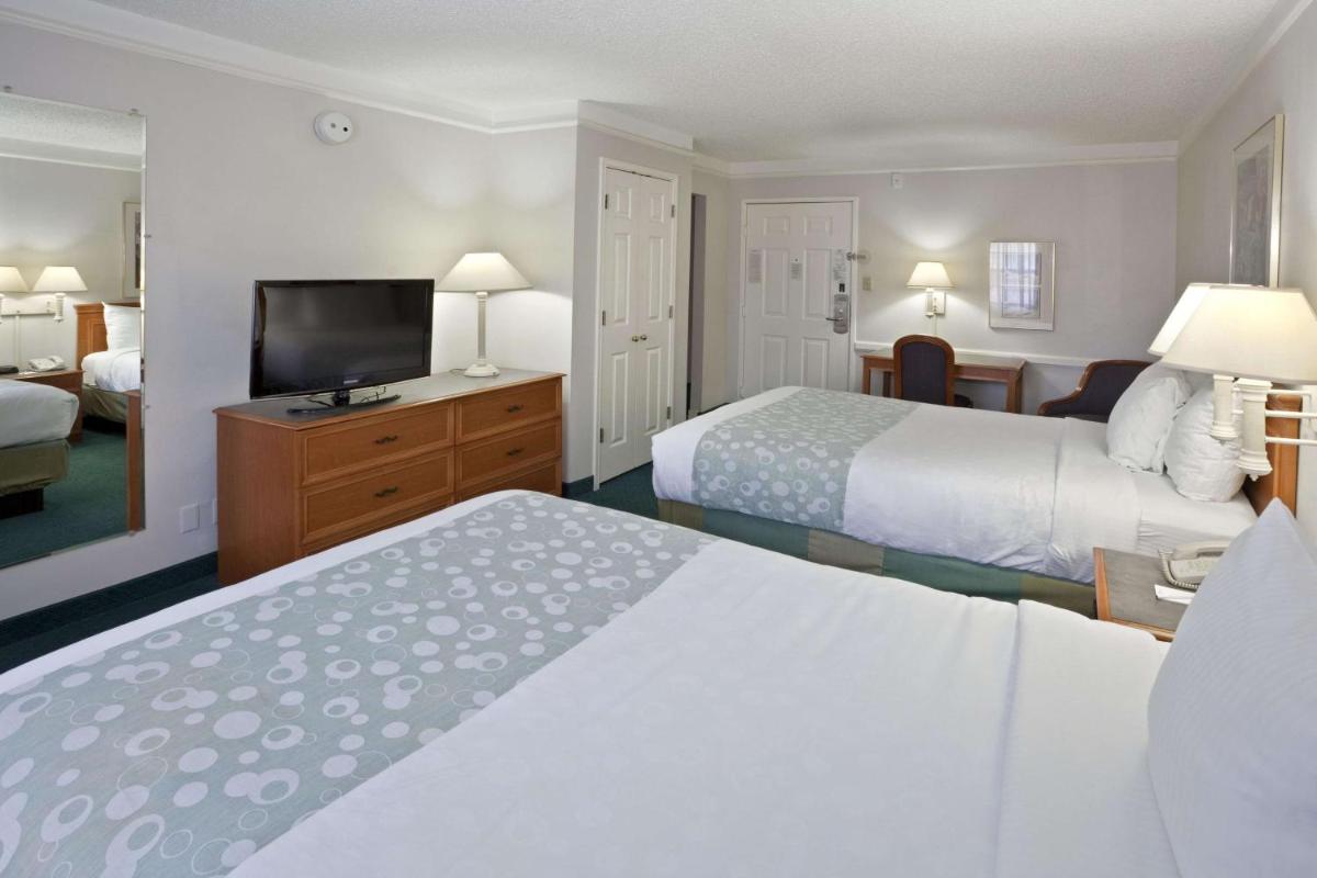 La Quinta Inn by Wyndham Omaha West - image 6