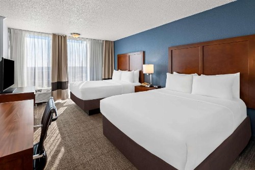 Comfort Inn & Suites Omaha - image 11
