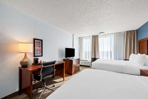 Comfort Inn & Suites Omaha - image 13