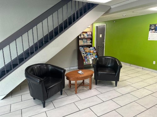 La Quinta Inn by Wyndham Omaha Southwest - image 3