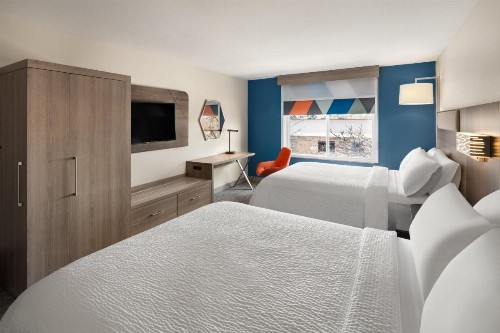 Holiday Inn Express Hotel & Suites Cherry Hills an IHG Hotel - image 17
