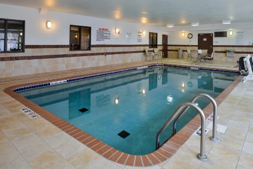 Holiday Inn Express Hotel & Suites Cherry Hills an IHG Hotel - image 2
