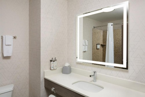 Holiday Inn Express Hotel & Suites Cherry Hills an IHG Hotel - image 25