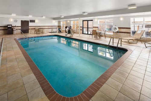 Holiday Inn Express Hotel & Suites Cherry Hills an IHG Hotel - image 26
