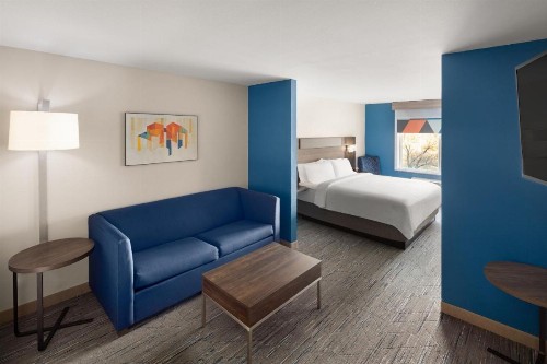 Holiday Inn Express Hotel & Suites Cherry Hills an IHG Hotel - image 28