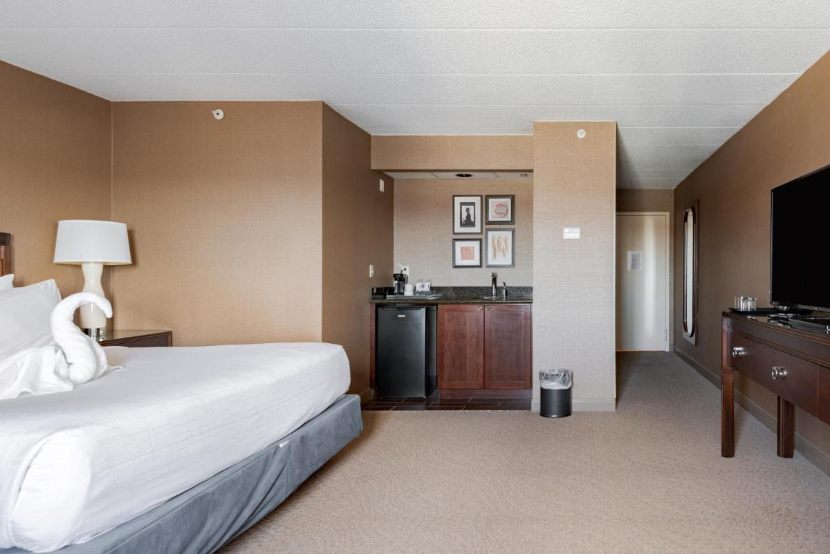 Sheraton Omaha - image 7