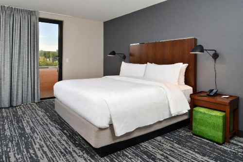 Four Points by Sheraton Omaha Midtown - image 15