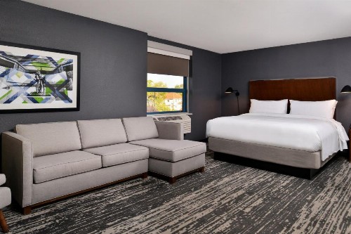 Four Points by Sheraton Omaha Midtown - image 16