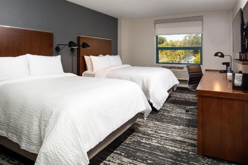Four Points by Sheraton Omaha Midtown - image 5