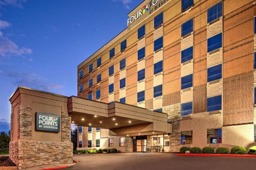 Four Points by Sheraton Omaha Midtown - image 7
