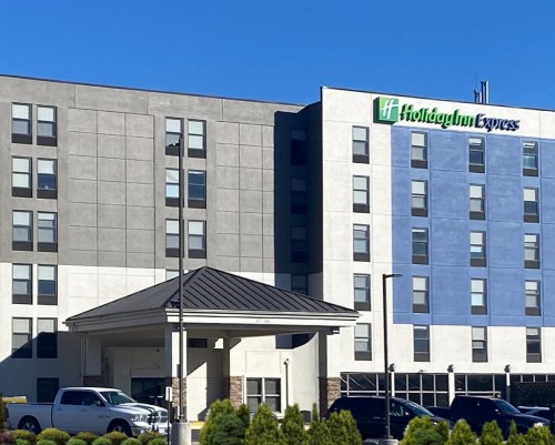 Holiday Inn Express Omaha West - 90th Street an IHG Hotel - image 14
