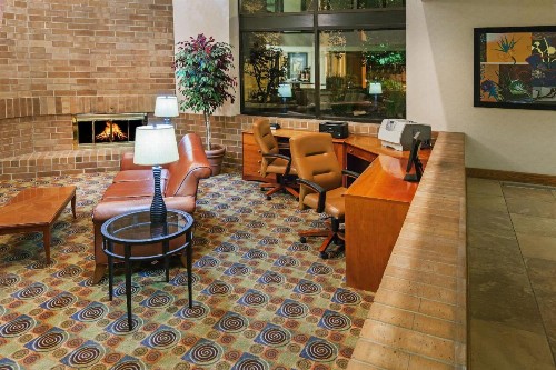 AmericInn by Wyndham Omaha - image 18