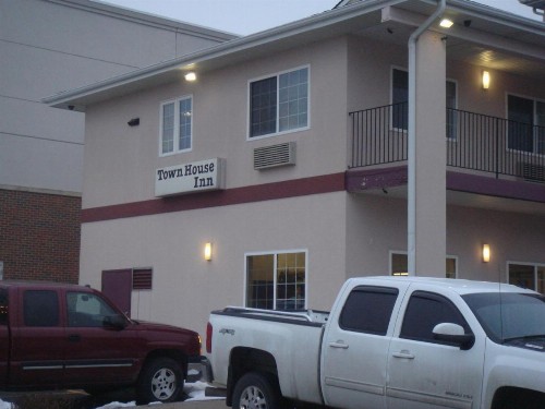 Townhouse Inn & Suites Omaha - image 20