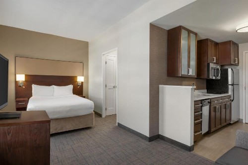 Residence Inn by Marriott Omaha Downtown Old Market Area - image 11