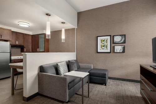 Residence Inn by Marriott Omaha Downtown Old Market Area - image 9