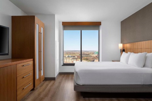 Hyatt Place Omaha/Downtown-Old Market - image 27