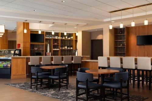 Hyatt Place Omaha/Downtown-Old Market - image 30