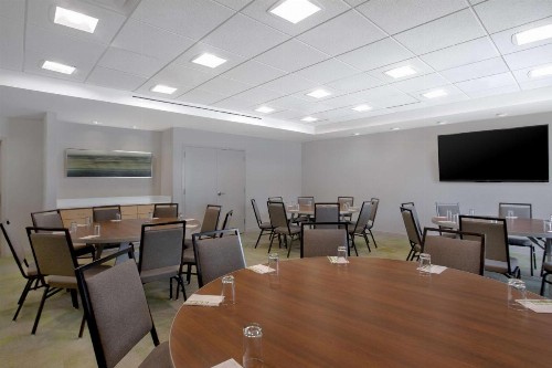 Home2 Suites By Hilton Omaha West - image 13