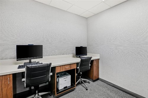 Hampton Inn Omaha/West Dodge Road Old Mill - image 27