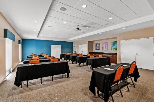 Hampton Inn Omaha/West Dodge Road Old Mill - image 33