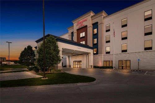 Hampton Inn Omaha/West Dodge Road Old Mill - image 34