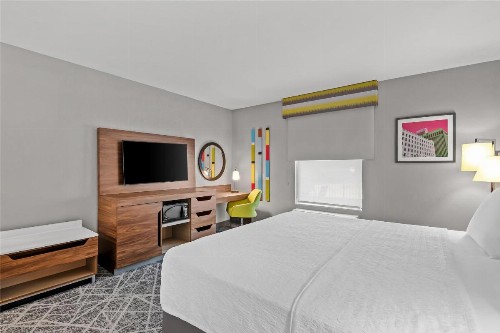 Hampton Inn Omaha/West Dodge Road Old Mill - image 9