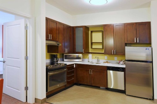 Residence Inn by Marriott Omaha Aksarben Village - image 17