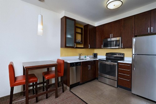 Residence Inn by Marriott Omaha Aksarben Village - image 26