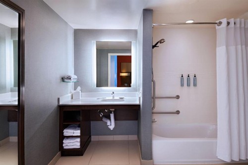 Residence Inn by Marriott Omaha Aksarben Village - image 29
