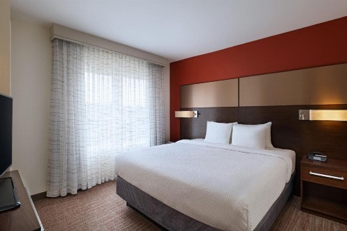 Residence Inn by Marriott Omaha Aksarben Village - image 5