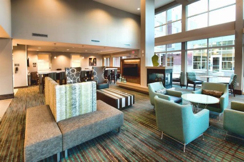Residence Inn by Marriott Omaha Aksarben Village - image 7