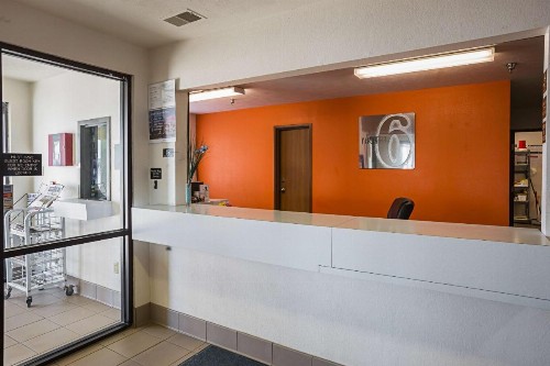 Motel 6 Omaha - IAT West - image 20