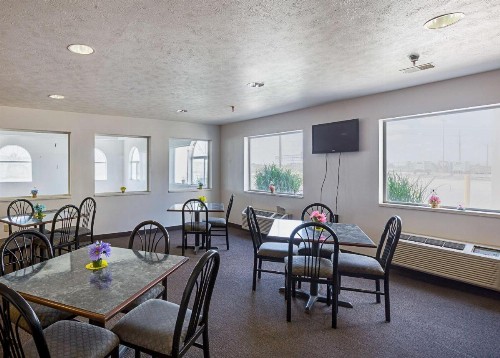 Motel 6 Omaha - IAT West - image 26