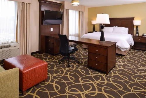 Hampton Inn Omaha Midtown-Aksarben - image 16