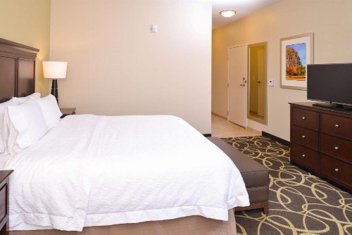 Hampton Inn Omaha Midtown-Aksarben - image 27