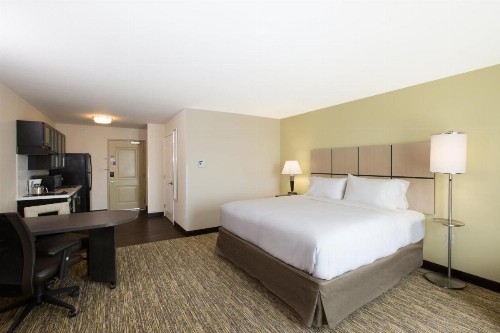 Candlewood Suites - Omaha Millard Area an IHG Hotel - image 13