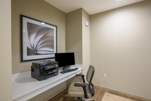 Candlewood Suites - Omaha Millard Area an IHG Hotel - image 2