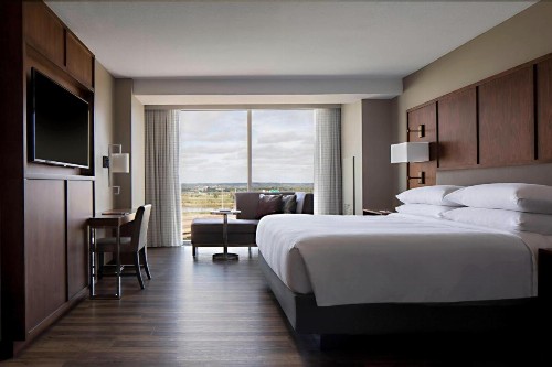 Omaha Marriott Downtown at the Capitol District - image 40