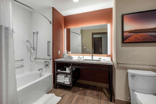 Cambria Hotel Omaha Downtown - image 31