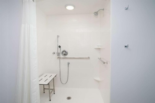 Hilton Garden Inn Omaha Aksarben Village - image 21