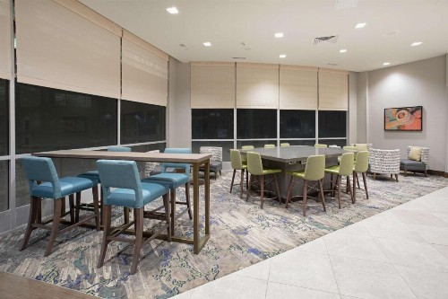 Hilton Garden Inn Omaha Aksarben Village - image 24