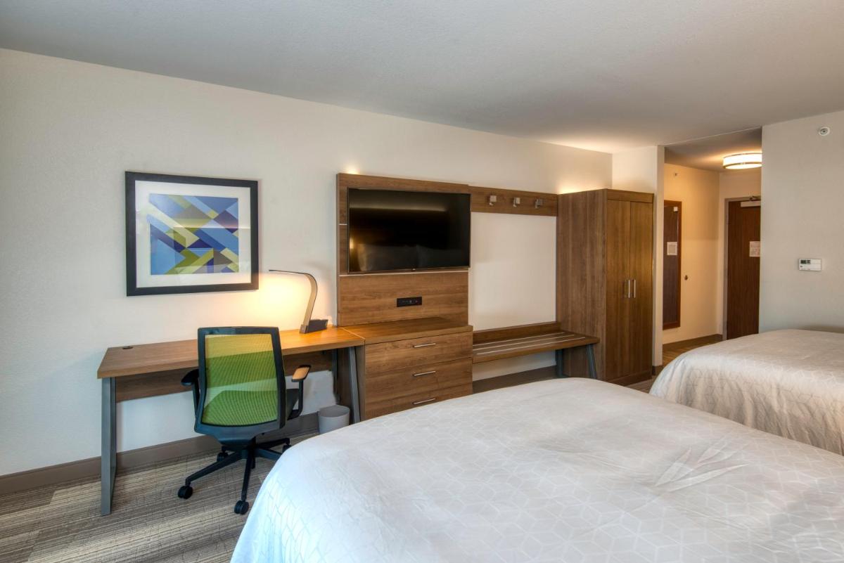 Holiday Inn Express & Suites - Omaha Downtown - Airport an IHG Hotel - image 5
