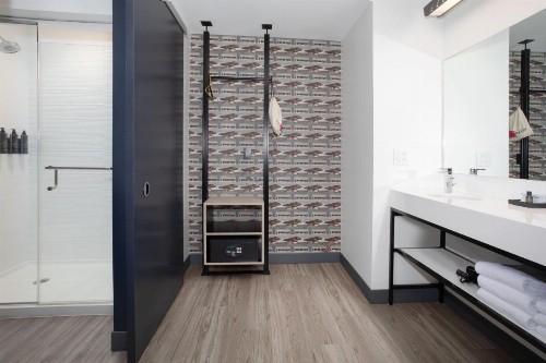 Aloft Omaha Aksarben Village - image 10