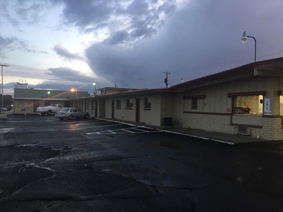 Oregon Trail Motel - image 4