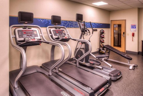 Hampton Inn & Suites Ontario - image 12