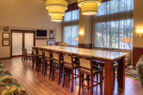 Hampton Inn & Suites Ontario - image 14