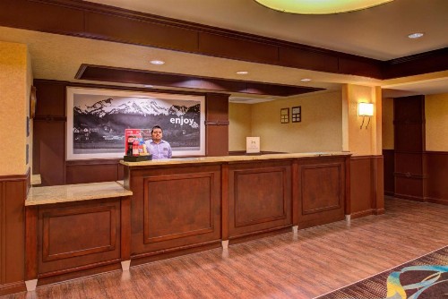 Hampton Inn & Suites Ontario - image 17